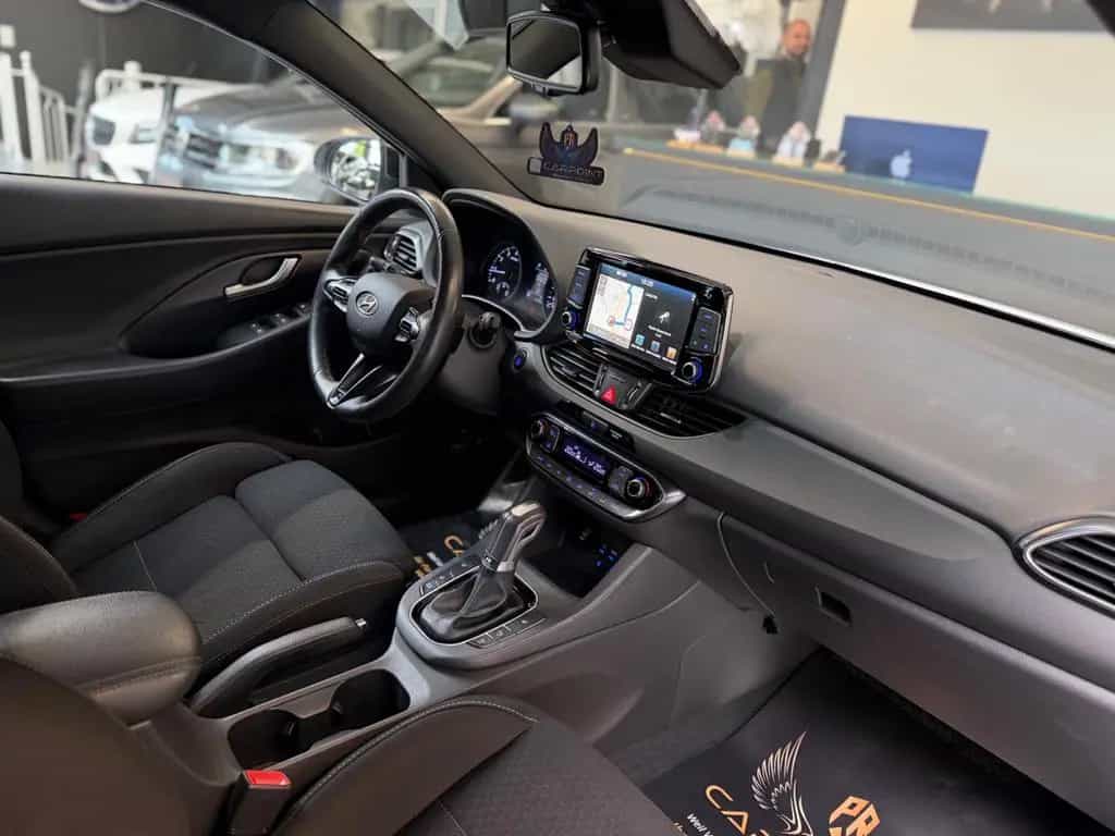Hyundai i30 Fastback N Line 1.4l /LED/CarPlay/BT/Navi 12/2019-photo-23