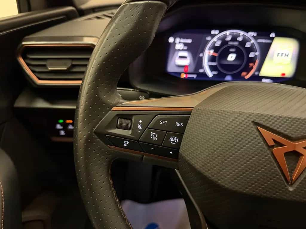 Cupra Leon 1.5TSI/LED/AHK/VIRTUAL/R-KAMERA/ACC/SHZ 03/2024-photo-25
