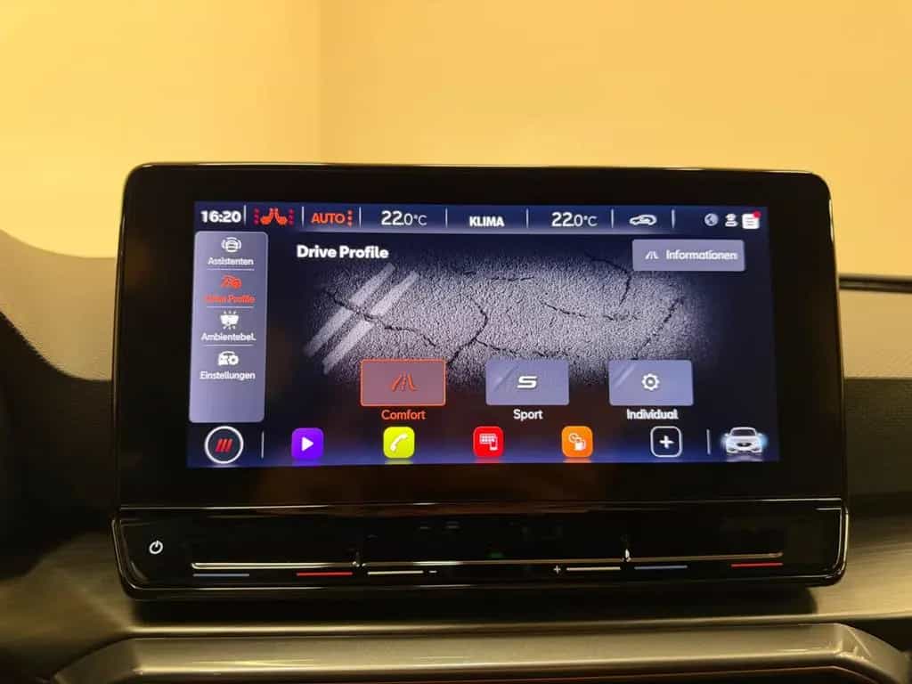 Cupra Leon 1.5TSI/LED/AHK/VIRTUAL/R-KAMERA/ACC/SHZ 03/2024-photo-33