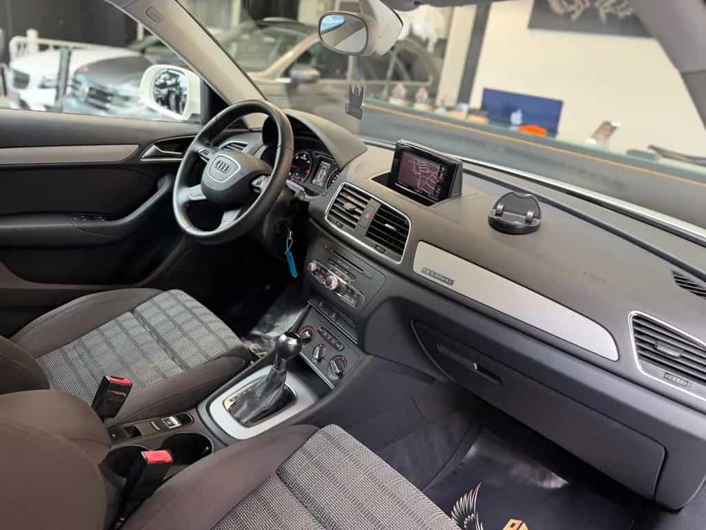 Audi Q3 2.0 TDI Quattro/Xenon/LED/Navi/BT/SHZ/ 02/2013-photo-21