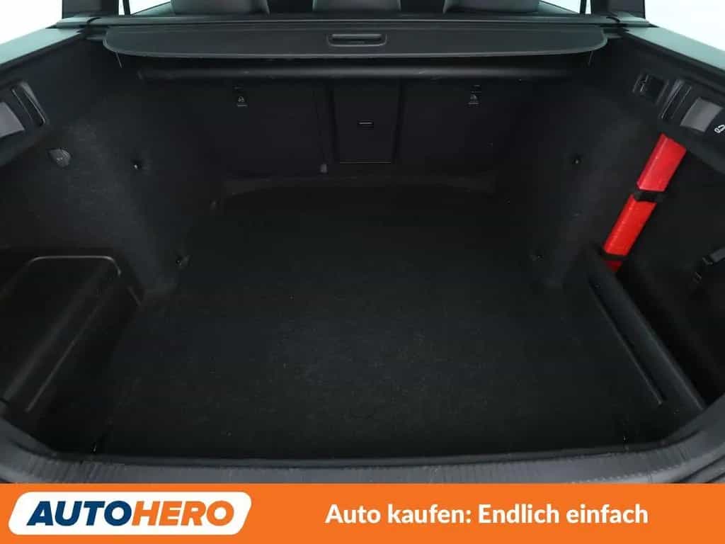 Skoda Octavia 2.0 TSI RS 245 Aut.*NAVI*CAM*SHZ* 10/2019-photo-17