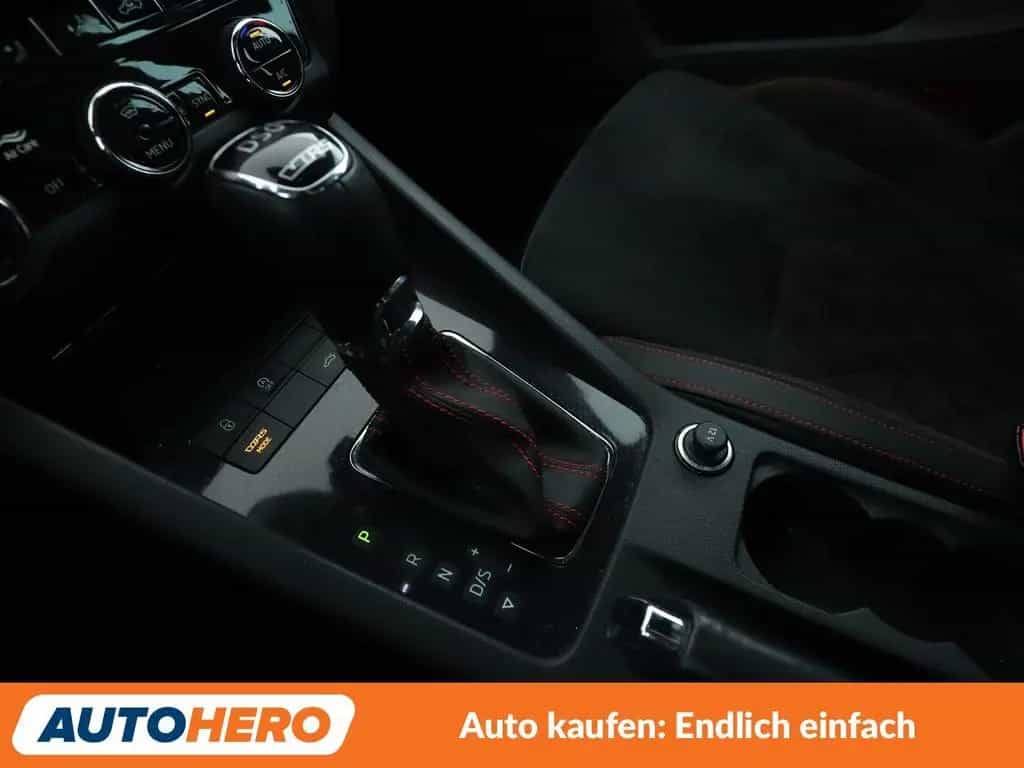 Skoda Octavia 2.0 TSI RS 245 Aut.*NAVI*CAM*SHZ* 10/2019-photo-24