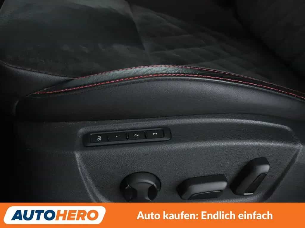 Skoda Octavia 2.0 TSI RS 245 Aut.*NAVI*CAM*SHZ* 10/2019-photo-27