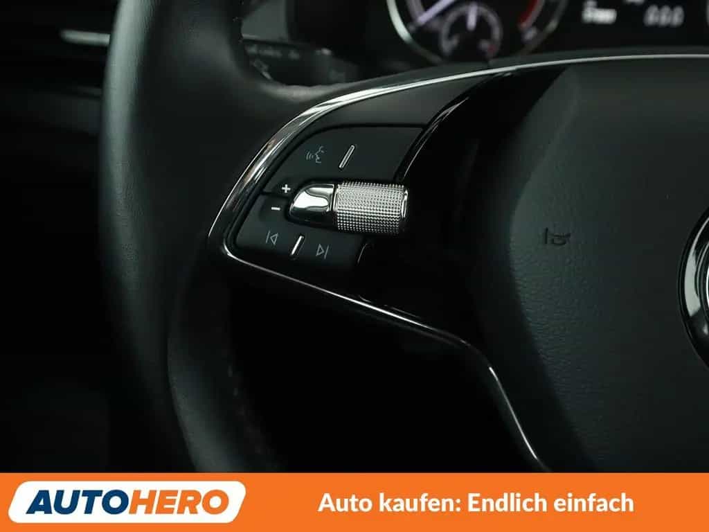 Skoda Kamiq 1.0 TSI Ambition Aut.*TEMP*PDC*SHZ*ALU* 05/2021-photo-24
