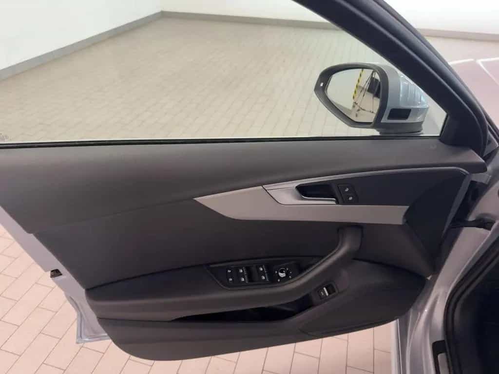 Audi A4 Avant Advanced 40 TFSI qu.S tr. RFK NAVI ACC 09/2022-photo-17