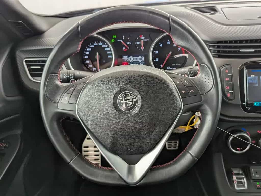 Alfa Romeo Giulietta 1,8 TBI 16V Veloce LEDER+BLUETOOTH+SHZ 08/2018-photo-17