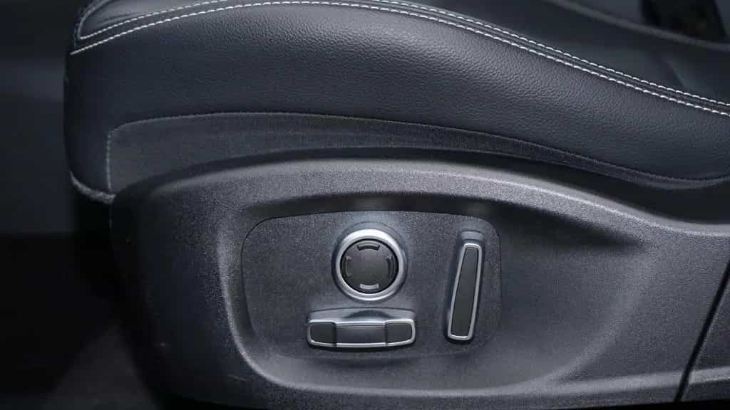 Jaguar E-Pace D200 AWD R-DYNAMIC S*PANORAMA*VIRTUAL* 12/2021-photo-26