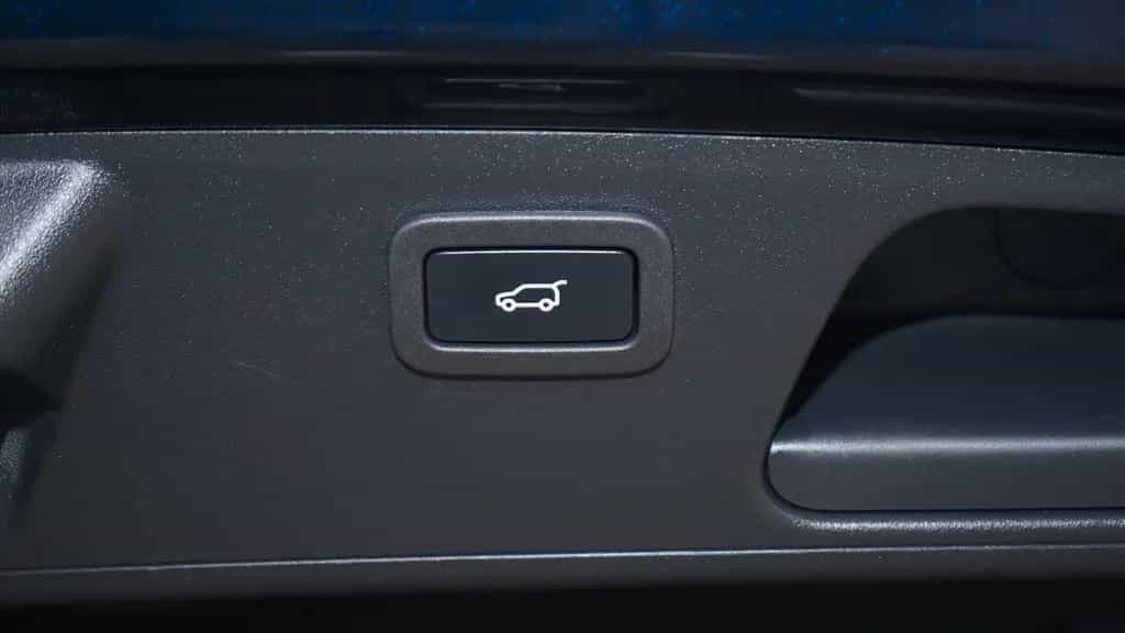 Jaguar E-Pace D200 AWD R-DYNAMIC S*PANORAMA*VIRTUAL* 12/2021-photo-29