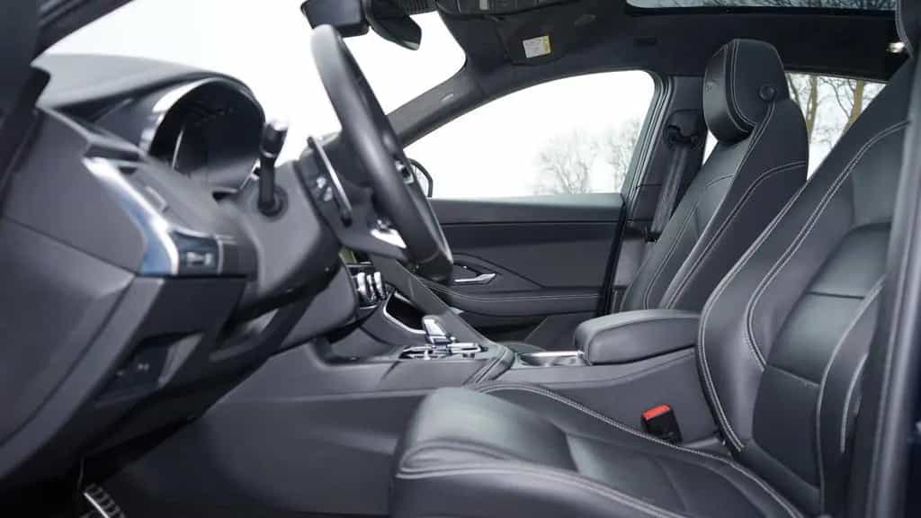 Jaguar E-Pace D200 AWD R-DYNAMIC S*PANORAMA*VIRTUAL* 12/2021-photo-5