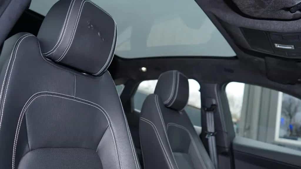 Jaguar E-Pace D200 AWD R-DYNAMIC S*PANORAMA*VIRTUAL* 12/2021-photo-8