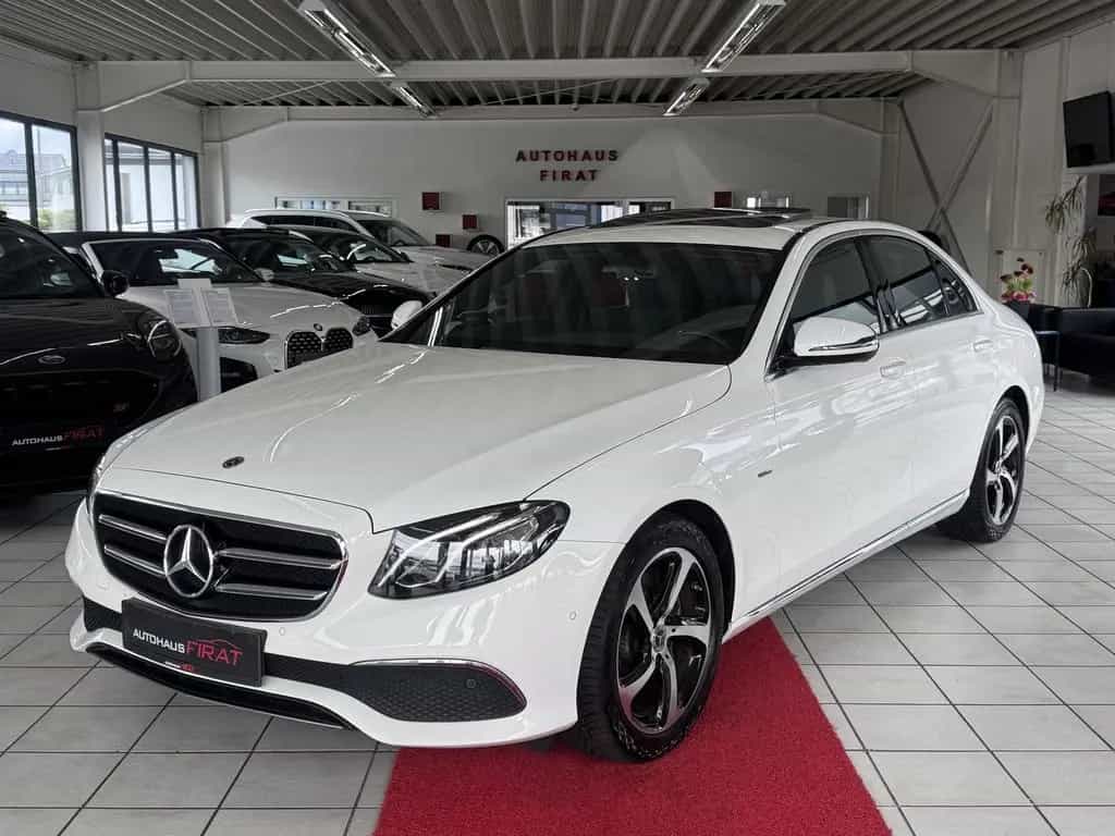 Mercedes-Benz E 200 Avantgarde Kamera+Schiebedach+Led+Navi+18 12/2019-photo-1