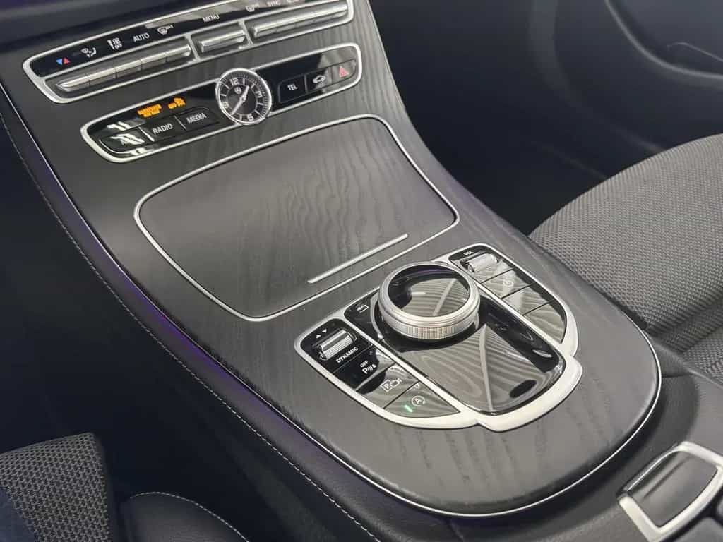 Mercedes-Benz E 200 Avantgarde Kamera+Schiebedach+Led+Navi+18 12/2019-photo-14