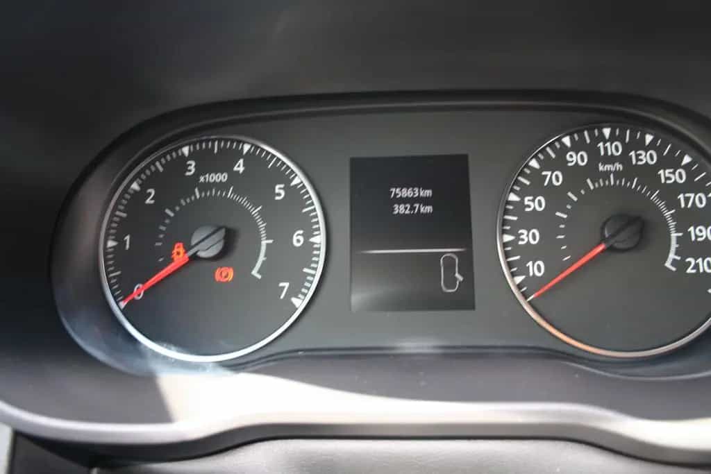 Dacia Duster II Access*Navi*Cam*150PS*AHK*Scheckheft 08/2019-photo-12