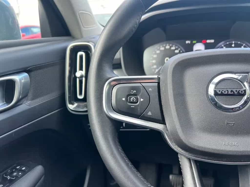 Volvo XC40 T2 Momentum Pro *LED*19Zoll*ACC*CAM*SHZ*PDC 10/2020-photo-24