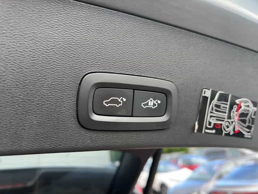 Volvo XC40 T2 Momentum Pro *LED*19Zoll*ACC*CAM*SHZ*PDC 10/2020-photo-28