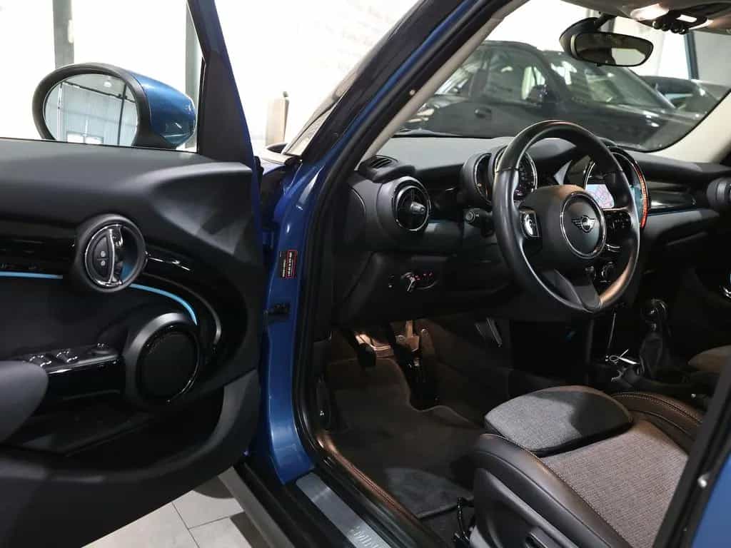 MINI ONE CLASSIC-TRIM / LED / LEDER / NAVI+APPLE 03/2022-photo-11