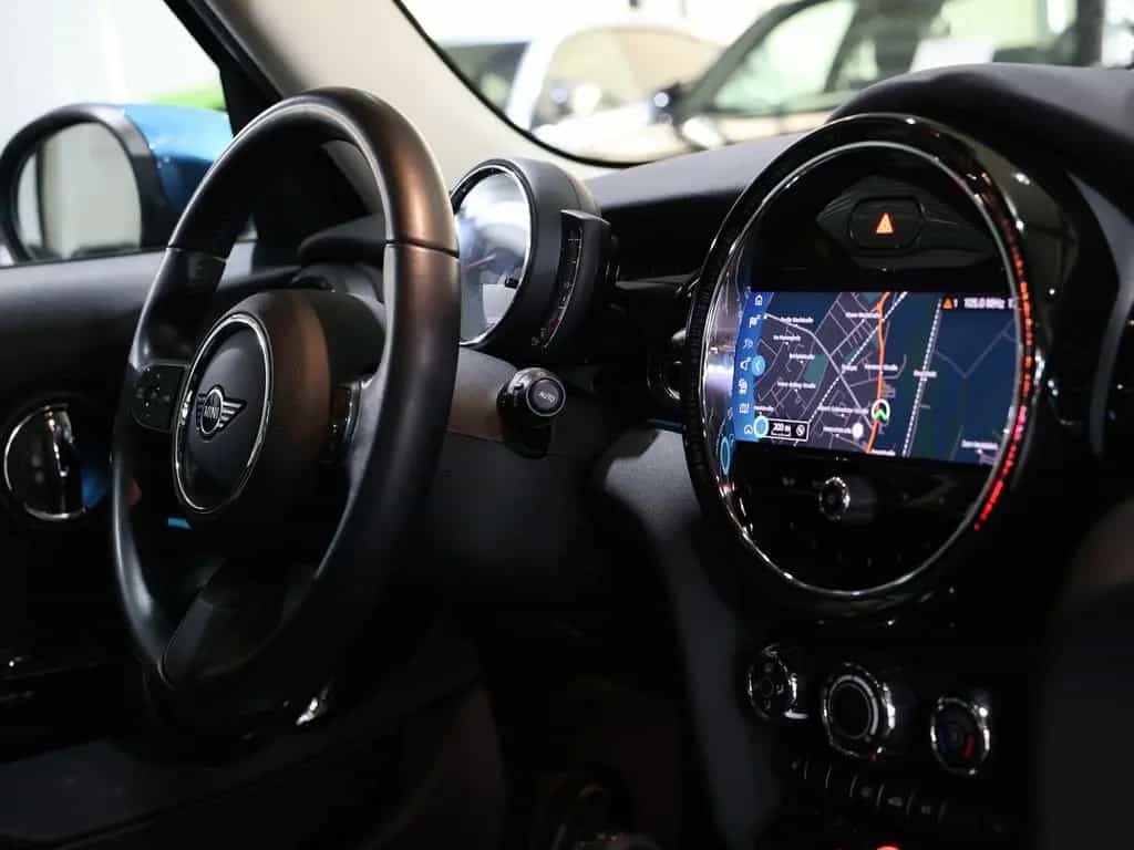 MINI ONE CLASSIC-TRIM / LED / LEDER / NAVI+APPLE 03/2022-photo-21