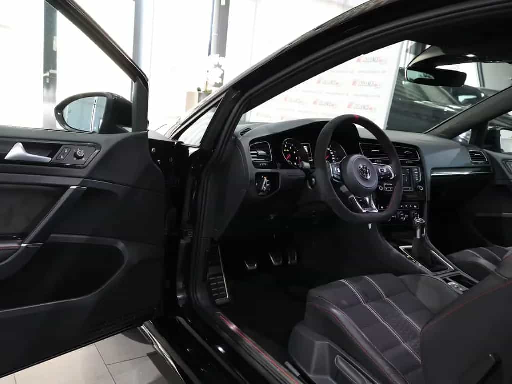 Volkswagen Golf GTI VII 2.0 TSI CLUBSPORT / VIELE EXTRAS / 08/2016-photo-11