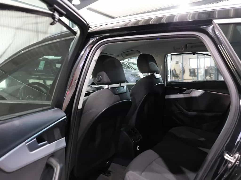 Audi A4 Avant 35 TFSI SPORT / 1.HAND / LED / NAVI+ 09/2019-photo-14