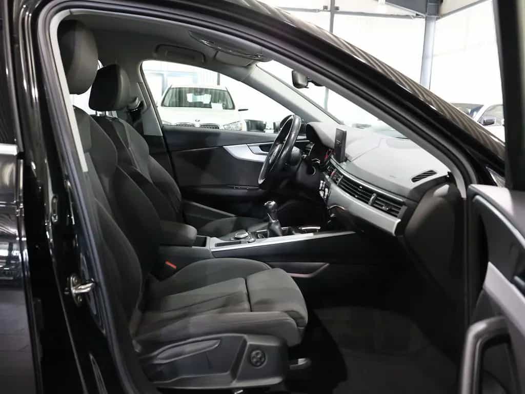 Audi A4 Avant 35 TFSI SPORT / 1.HAND / LED / NAVI+ 09/2019-photo-17