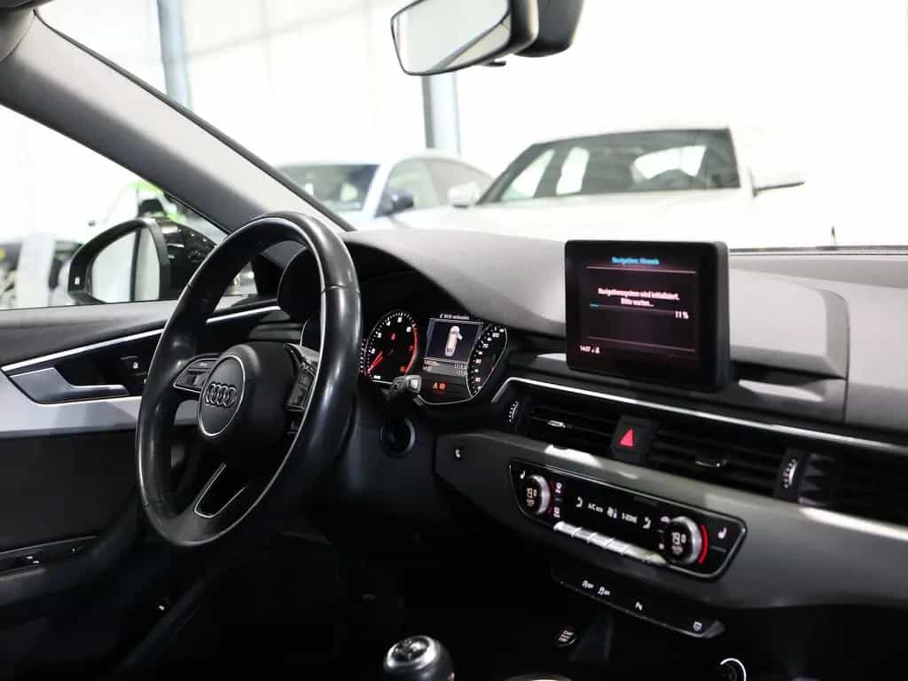 Audi A4 Avant 35 TFSI SPORT / 1.HAND / LED / NAVI+ 09/2019-photo-19