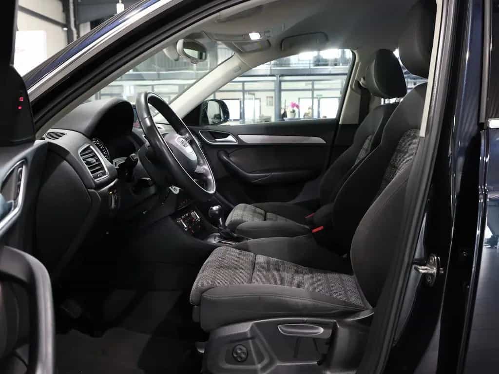 Audi Q3 2.0 TFSI QUATTRO SPORT / NAVI+KAMERA / ALLRAD 08/2012-photo-12