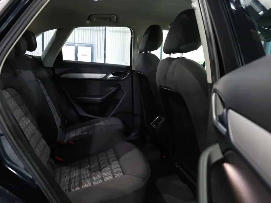Audi Q3 2.0 TFSI QUATTRO SPORT / NAVI+KAMERA / ALLRAD 08/2012-photo-18
