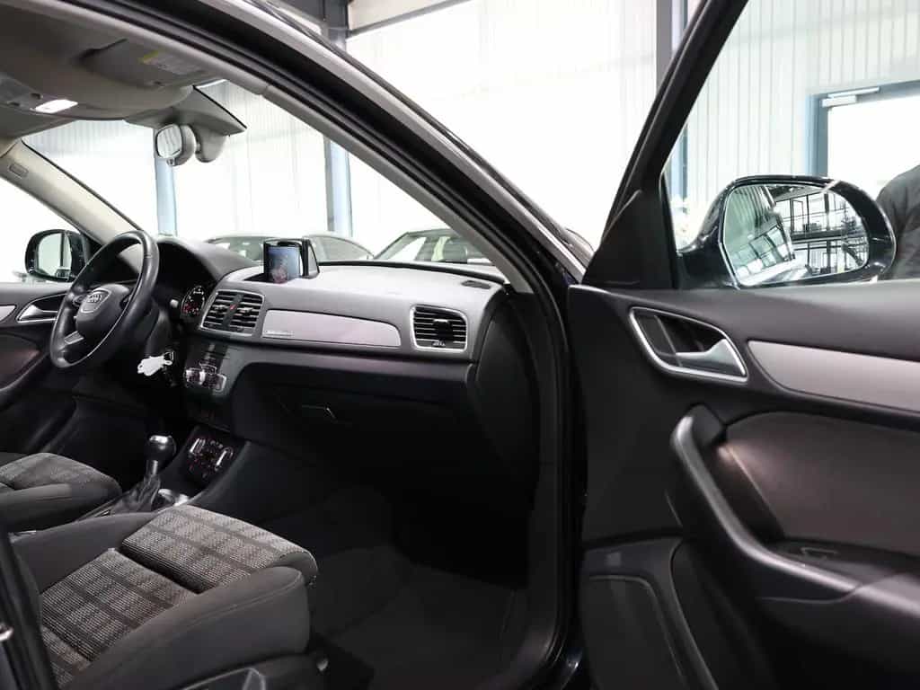 Audi Q3 2.0 TFSI QUATTRO SPORT / NAVI+KAMERA / ALLRAD 08/2012-photo-19