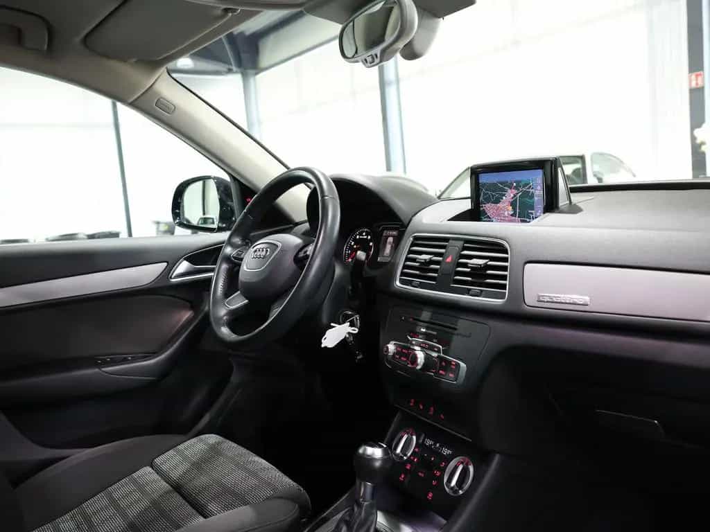 Audi Q3 2.0 TFSI QUATTRO SPORT / NAVI+KAMERA / ALLRAD 08/2012-photo-21