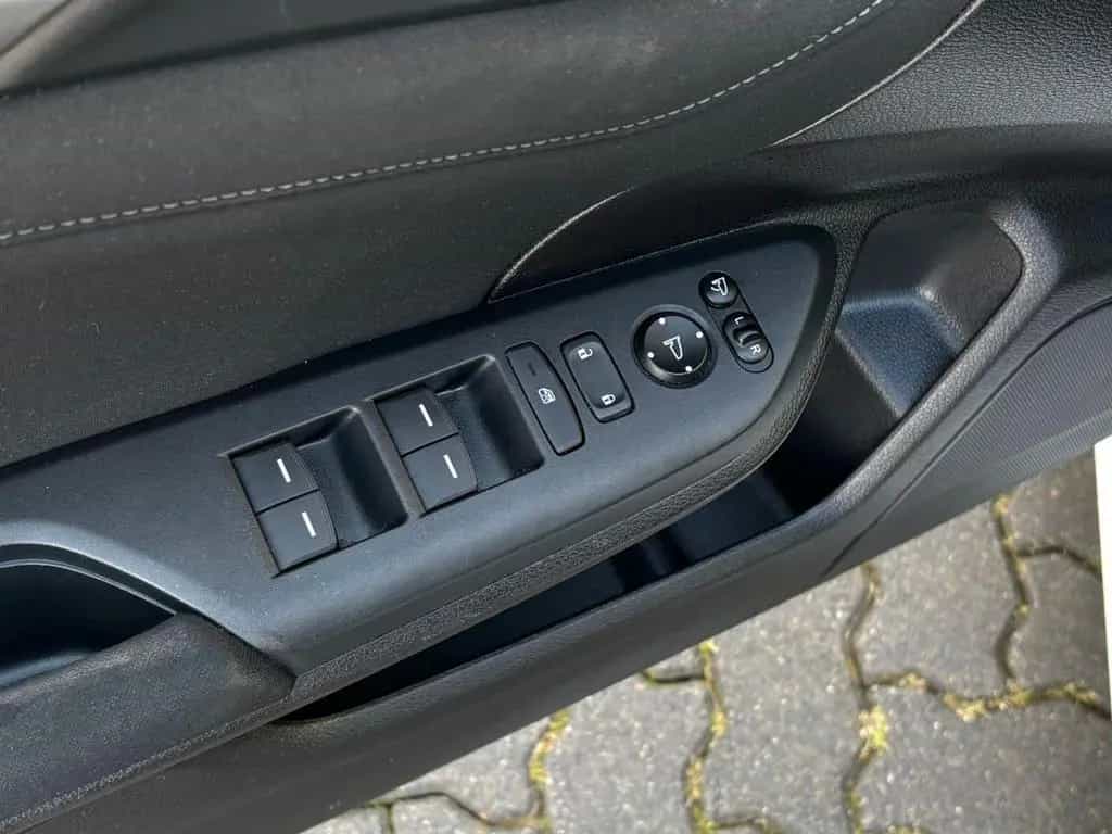 Honda Civic Lim. 5-trg.Elegance,Automatik,Navi,8-Fach 05/2018-photo-28