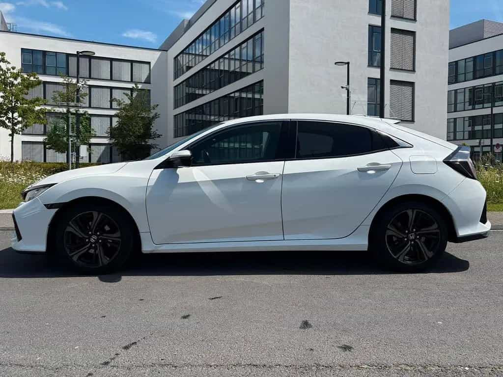 Honda Civic Lim. 5-trg.Elegance,Automatik,Navi,8-Fach 05/2018-photo-4