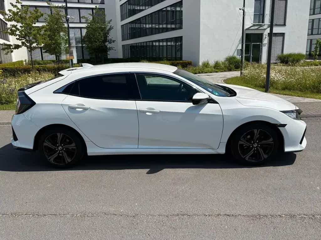 Honda Civic Lim. 5-trg.Elegance,Automatik,Navi,8-Fach 05/2018-photo-5