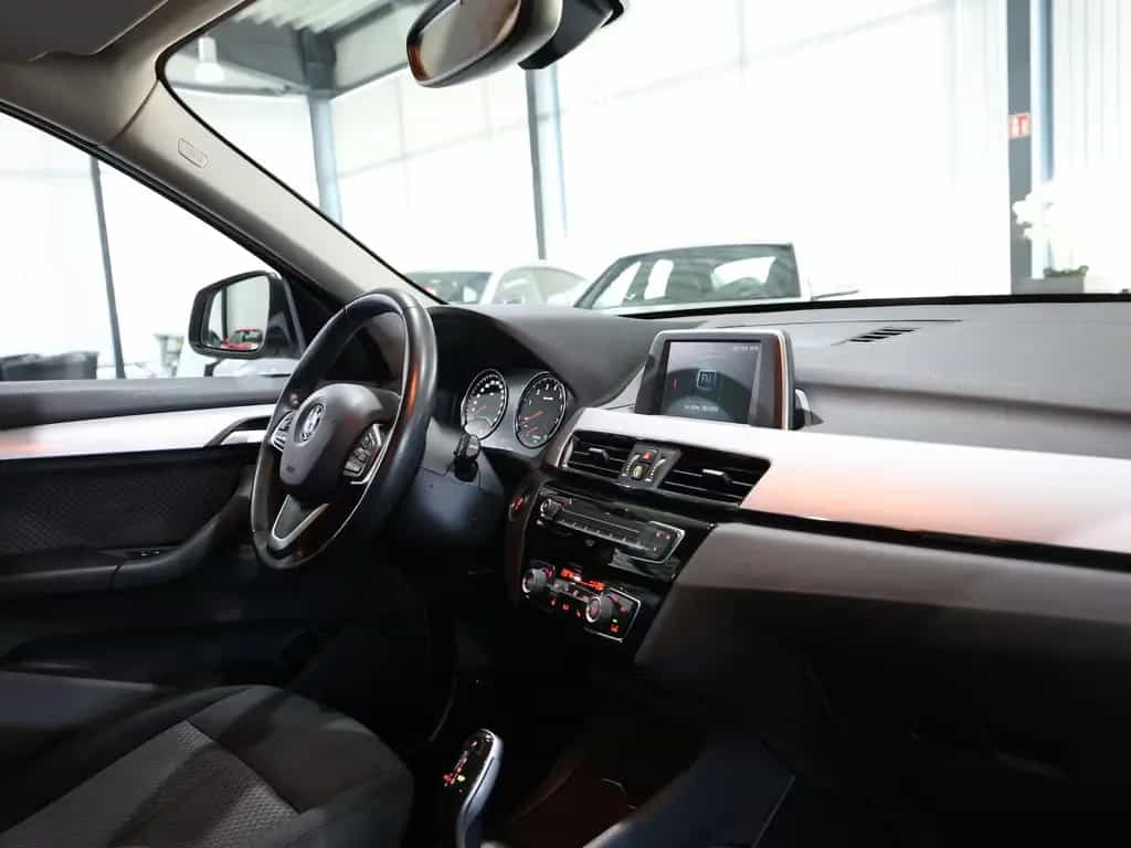 BMW X1 sDrive 18i Advantage WHITE / AUTOMATIK / 09/2018-photo-17