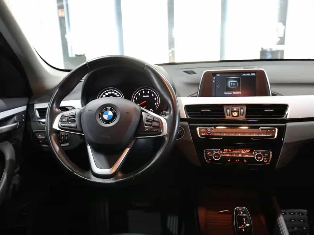 BMW X1 sDrive 18i Advantage WHITE / AUTOMATIK / 09/2018-photo-18