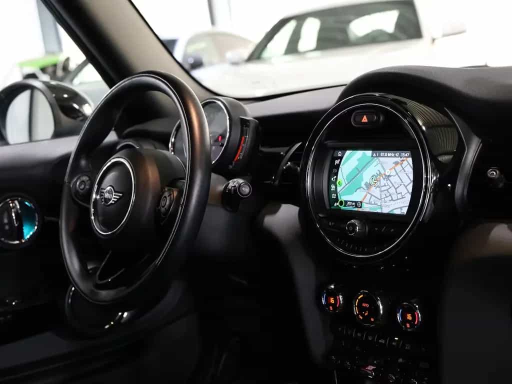 MINI Cooper CHILLI II SPORT BLUE & BLACK / AUTOMATIK 11/2018-photo-16