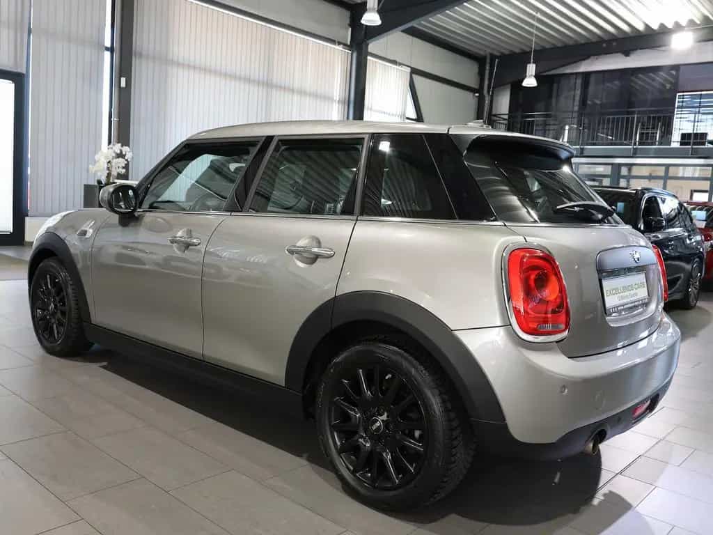 MINI ONE THE NEXT 100 YEARS / 4-TÜRER / AUTOMATIK 08/2019-photo-6