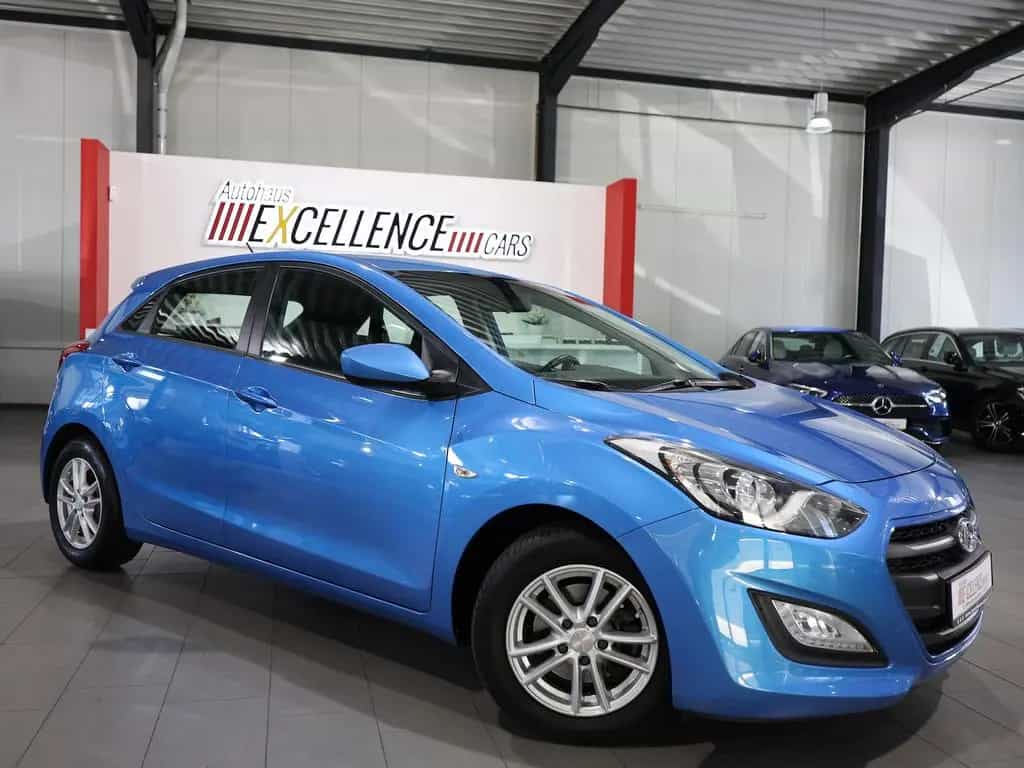 Hyundai i30 1.6 T-GDI STYLE / AUTOMATIK / NAVI+KAMERA 01/2017-photo-2
