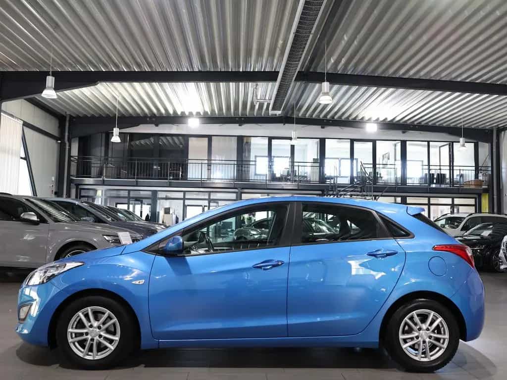 Hyundai i30 1.6 T-GDI STYLE / AUTOMATIK / NAVI+KAMERA 01/2017-photo-6