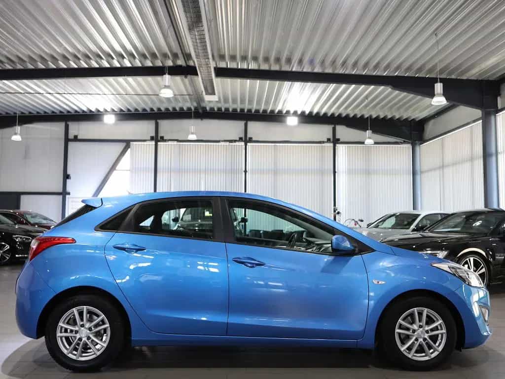Hyundai i30 1.6 T-GDI STYLE / AUTOMATIK / NAVI+KAMERA 01/2017-photo-7