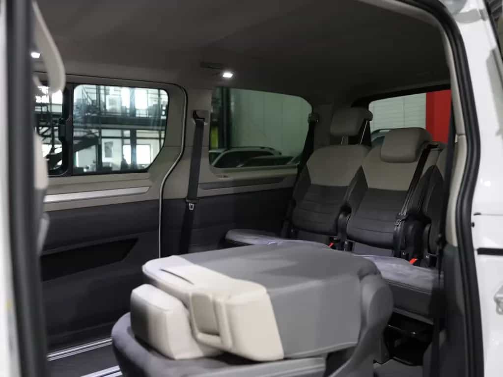 Volkswagen T7 Multivan TSI DSG LANG EDITION WHITE & BLACK 03/2025-photo-20