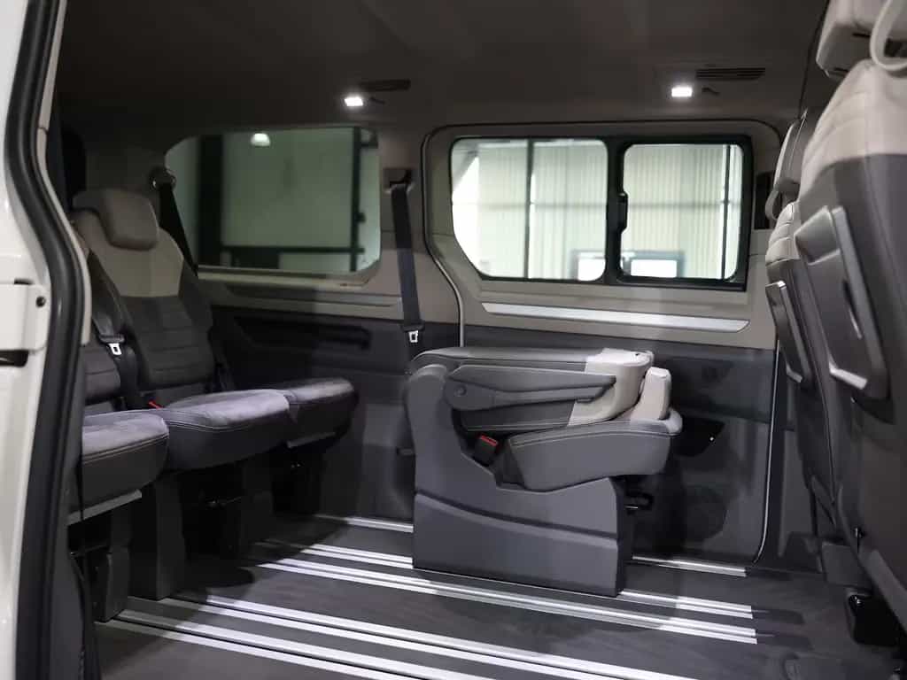 Volkswagen T7 Multivan TSI DSG LANG EDITION WHITE & BLACK 03/2025-photo-22