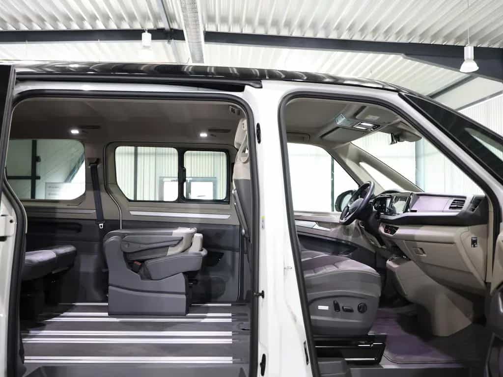 Volkswagen T7 Multivan TSI DSG LANG EDITION WHITE & BLACK 03/2025-photo-23