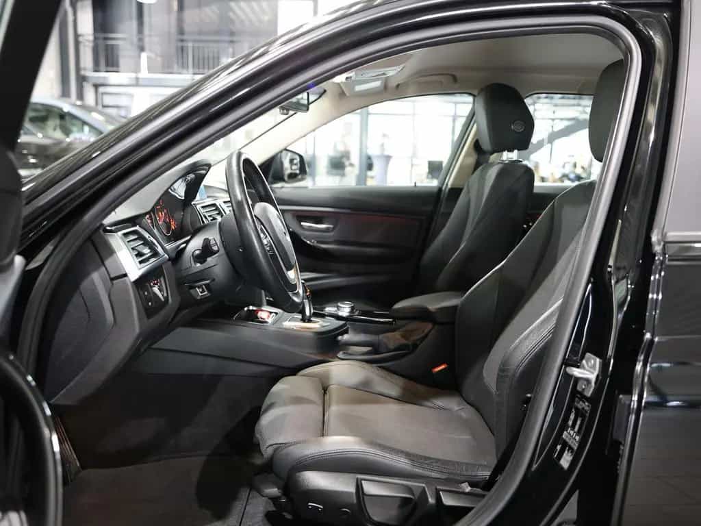 BMW 320 d Touring Advantage BUSINESS 1.HAND / LED 06/2019-photo-12