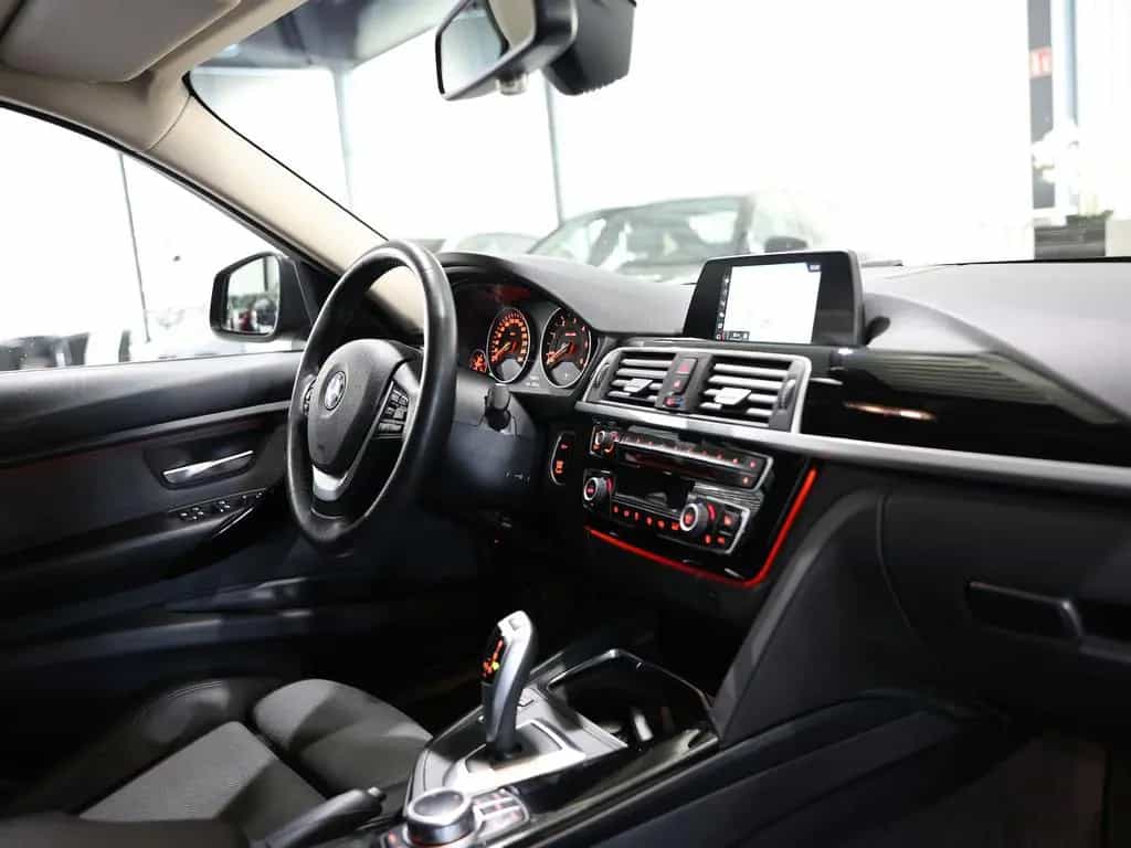 BMW 320 d Touring Advantage BUSINESS 1.HAND / LED 06/2019-photo-21