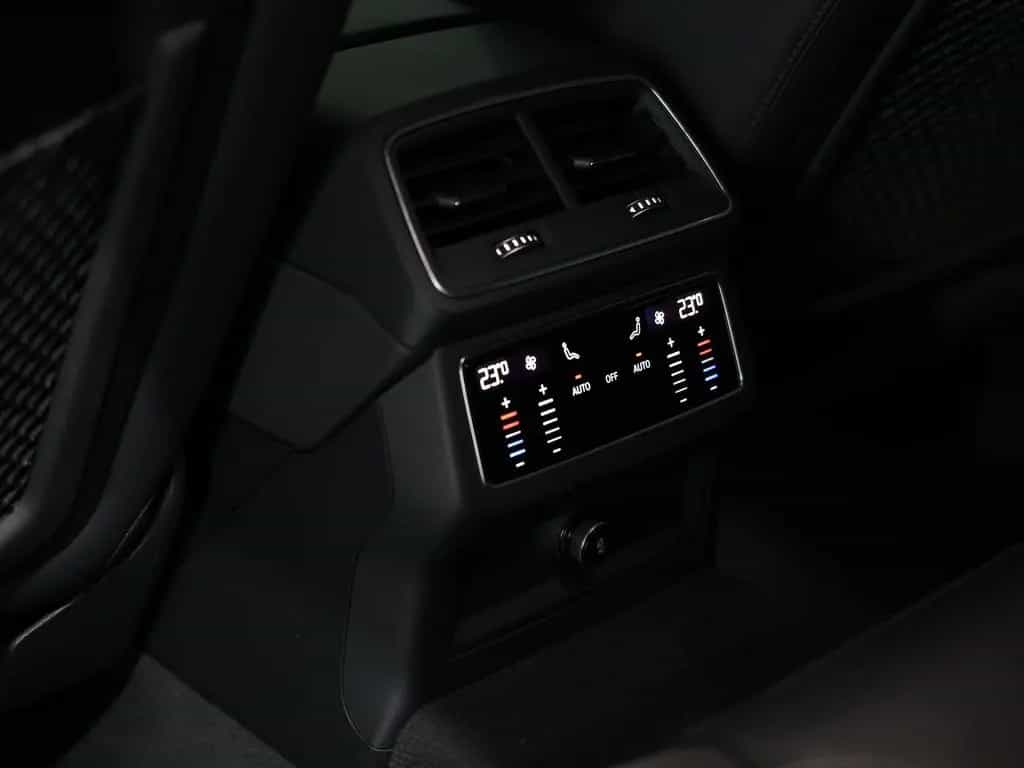 Audi A6 Avant 40 TDI Q S-LINE SPORT BLACK CHRONOSGRAU 03/2023-photo-17