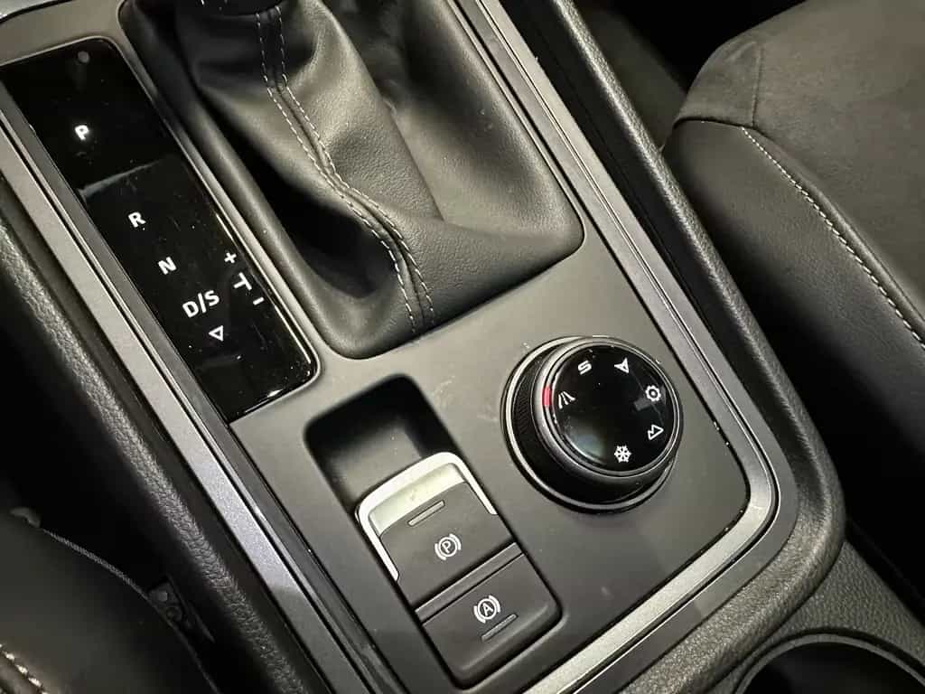 Cupra Ateca VZ 4Drive Assist XL Memory AHK Panorama 04/2025-photo-14