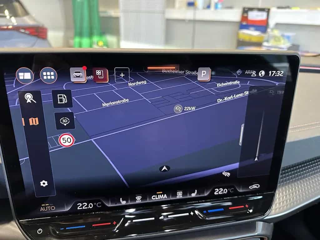 Cupra Leon ST VZ Sennheiser Leder AHK PANO Matrix XL 05/2025-photo-18