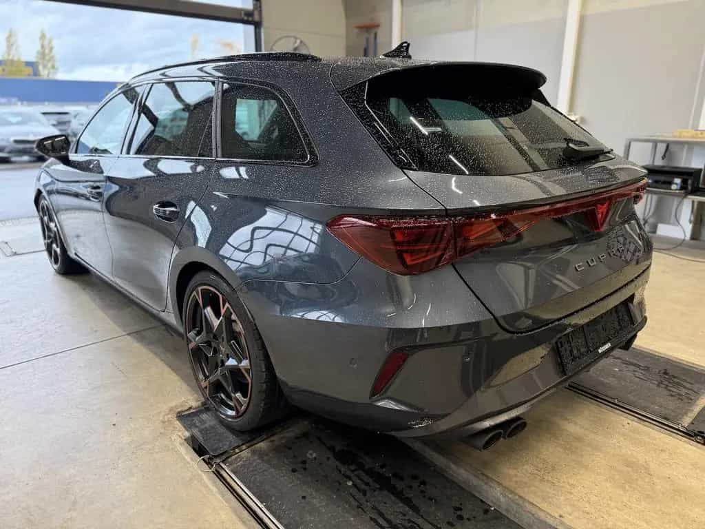 Cupra Leon ST VZ Sennheiser Leder AHK PANO Matrix XL 05/2025-photo-3