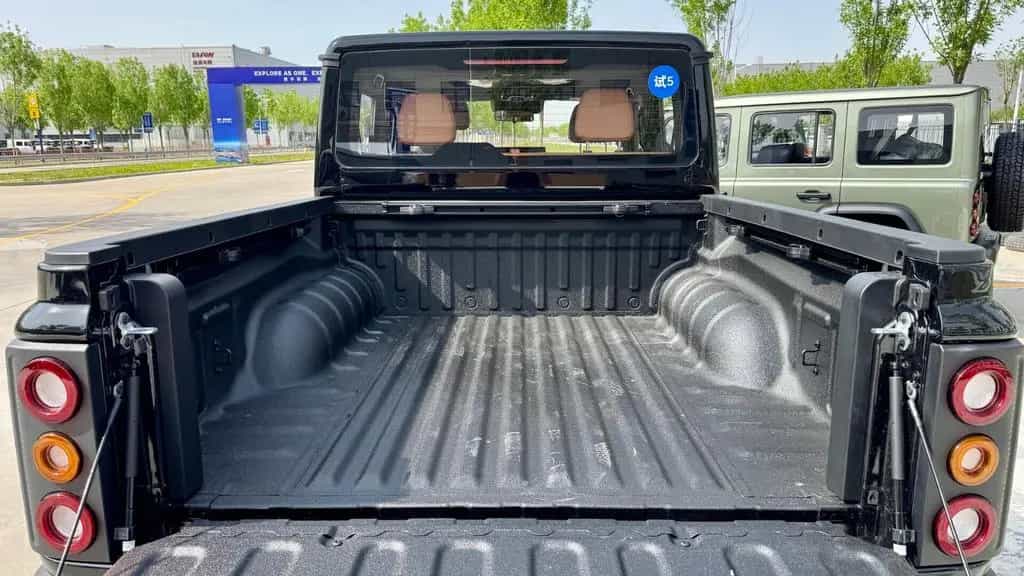BAW 212 Pickup null-photo-4
