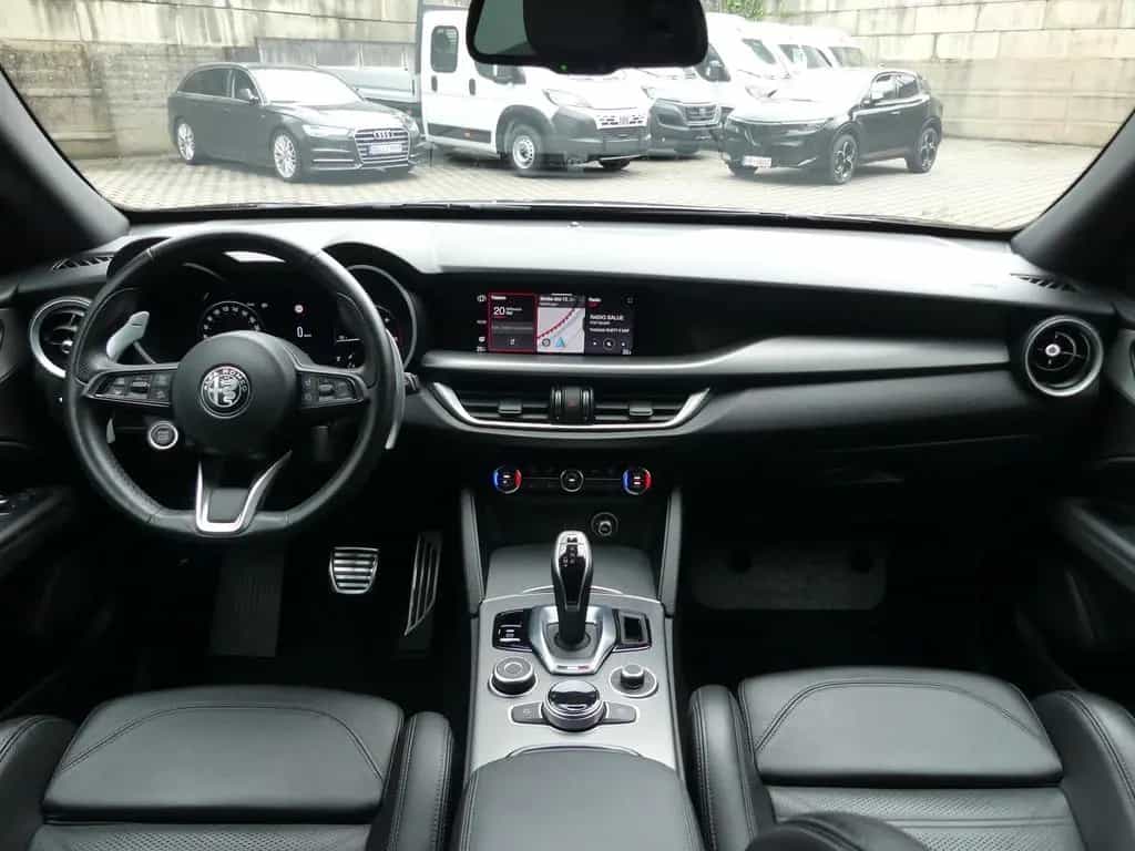 Alfa Romeo Stelvio VELOCE 2.2 DIESEL 210PS Q4 NAVI ASSISTEN 02/2023-photo-16